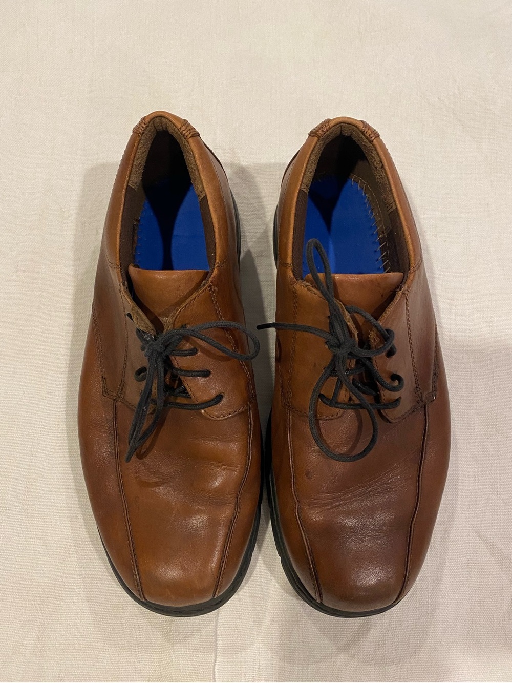 Dunham Men’s Brown Leather shoe - size 10 4E casual shoes wide